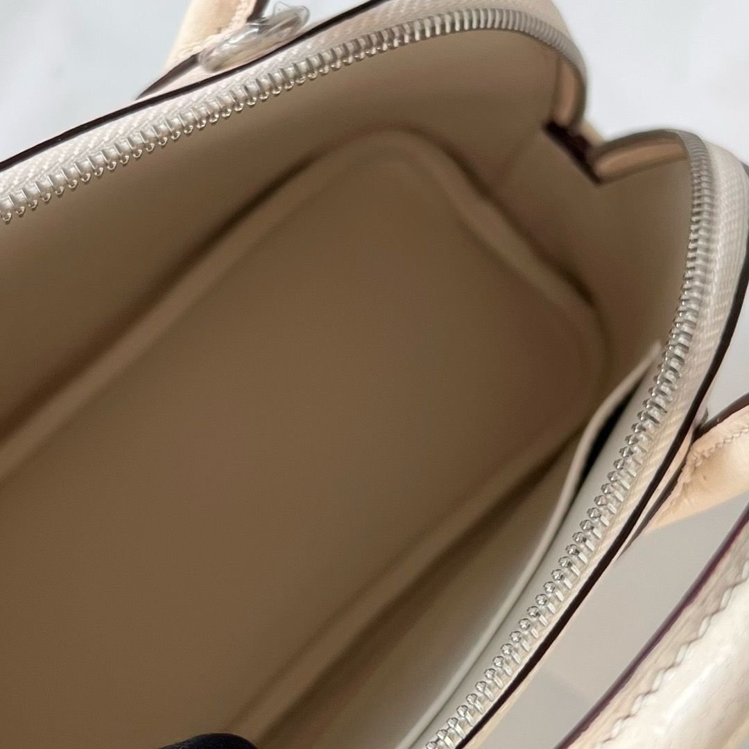 Hermes Bolide 1923 Mini Handmade Bag In Craie Chevre Mysore Leather - Image 9