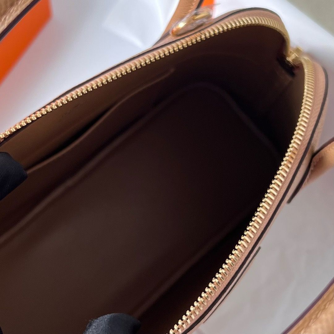 Hermes Bolide 1923 27 Handmade Bag In Chai Epsom Calfskin - Image 7