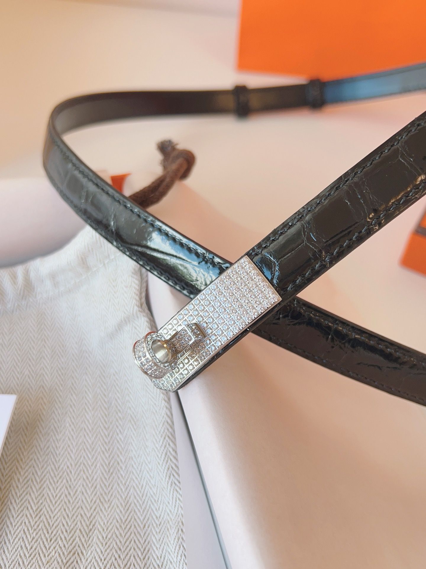 Hermes Kelly 18 Diamond Belt in Black Shiny Alligator Leather - Image 6