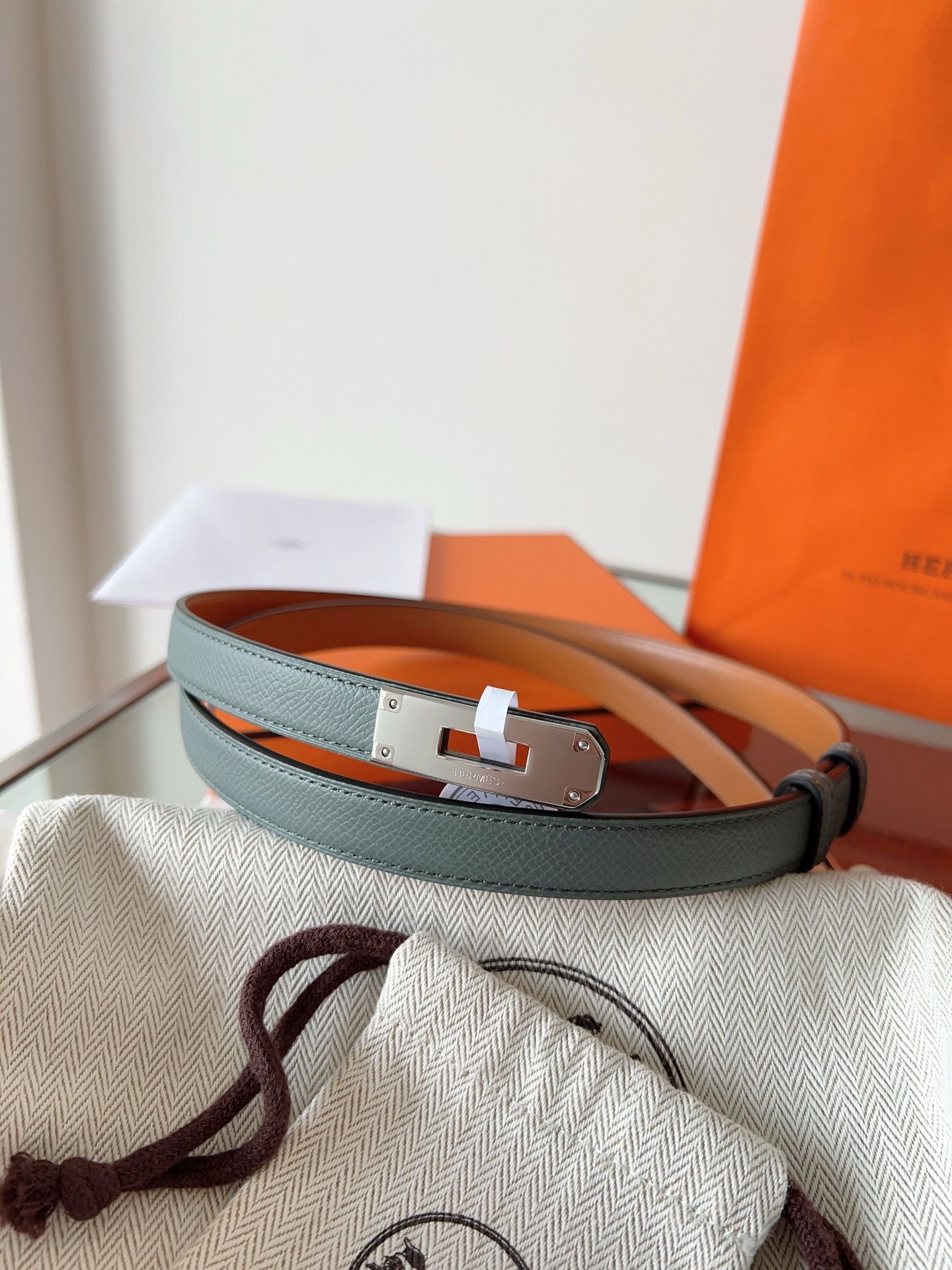 Hermes Kelly 18 Belt in Vert Amanda Epsom Leather - Image 4