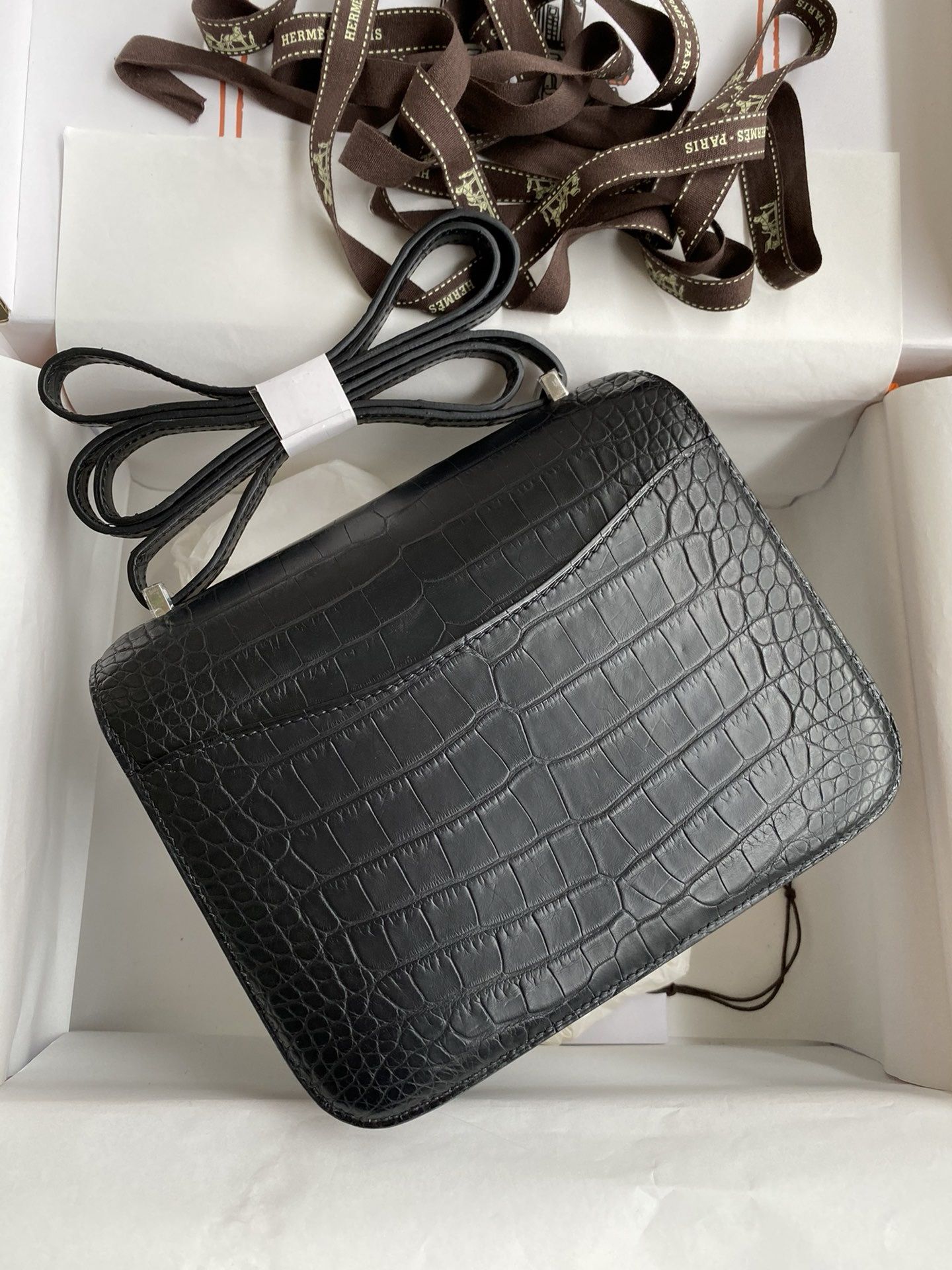 Hermes Constance 18 Handmade Bag in Black Matte Alligator Leather - Image 3