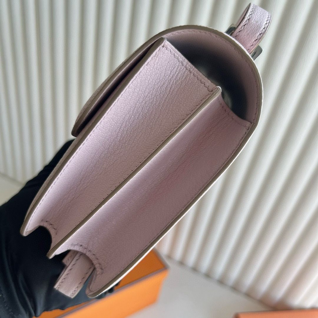 Hermes Constance 18 Handmade Bag in Rose Darling Chevre Mysore Leather - Image 4