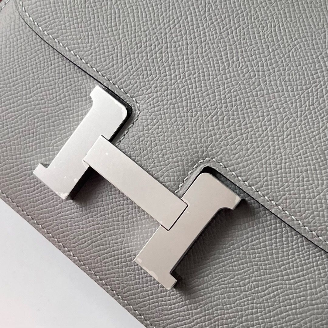 Hermes Constance 18 Handmade Bag in Gris Mouette Epsom Calfskin - Image 4