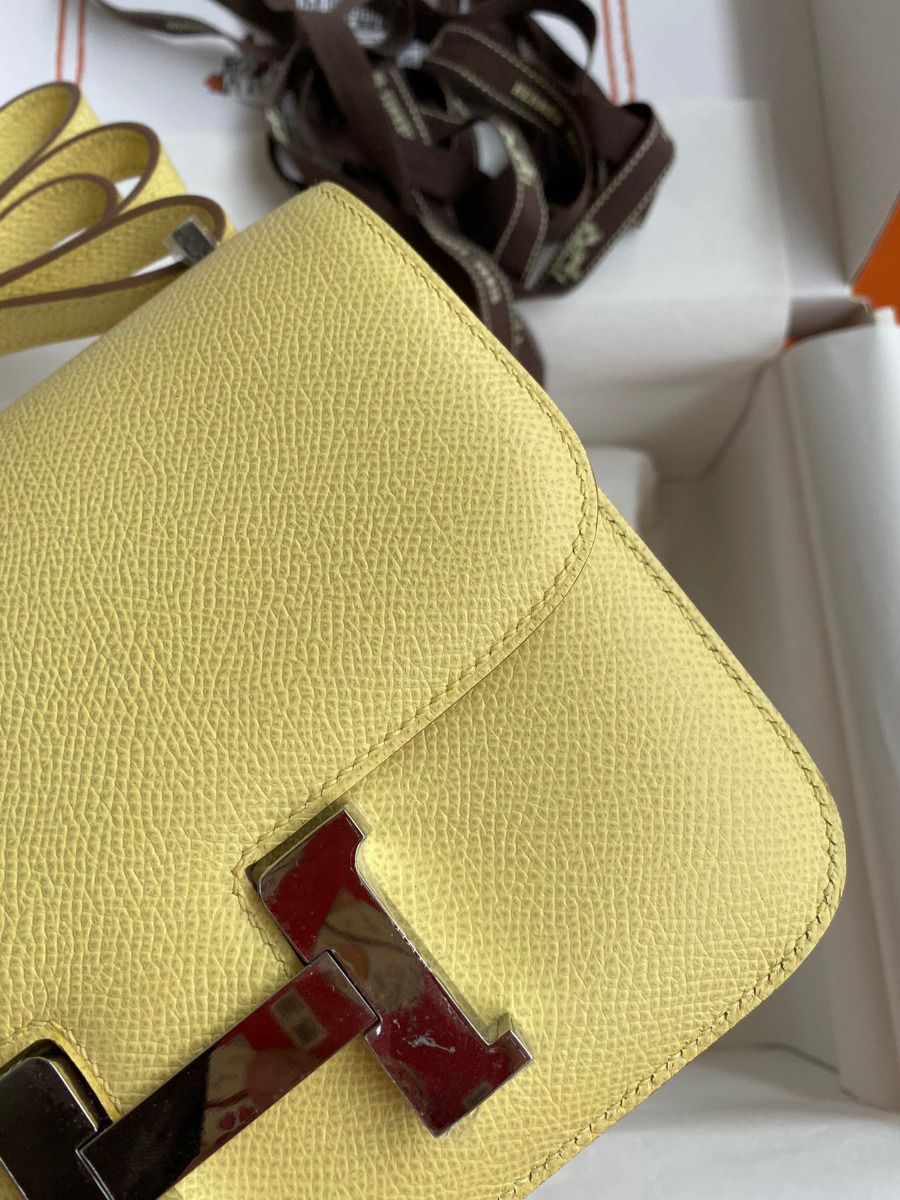 Hermes Constance 18 Handmade Bag In Jaune Poussin Epsom Calfskin - Image 4