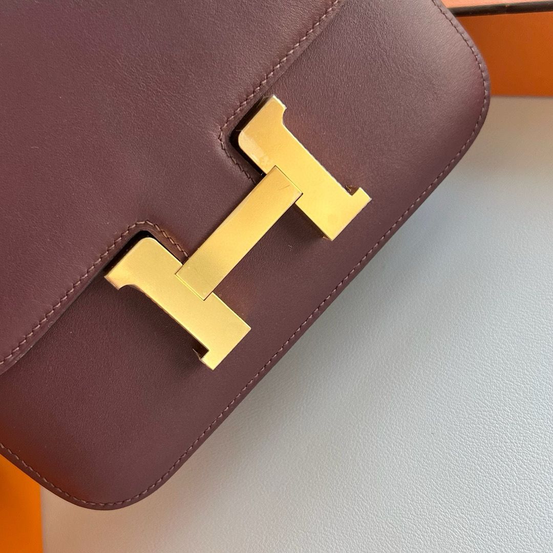 Hermes Constance 18 Handmade Bag in Bordeaux Swift Calfskin - Image 9