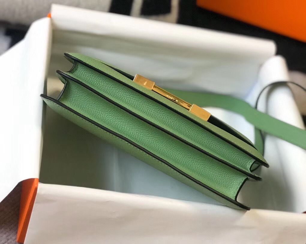 Hermes Constance 24 Handmade Bag In Vert Criquet Epsom Leather - Image 4