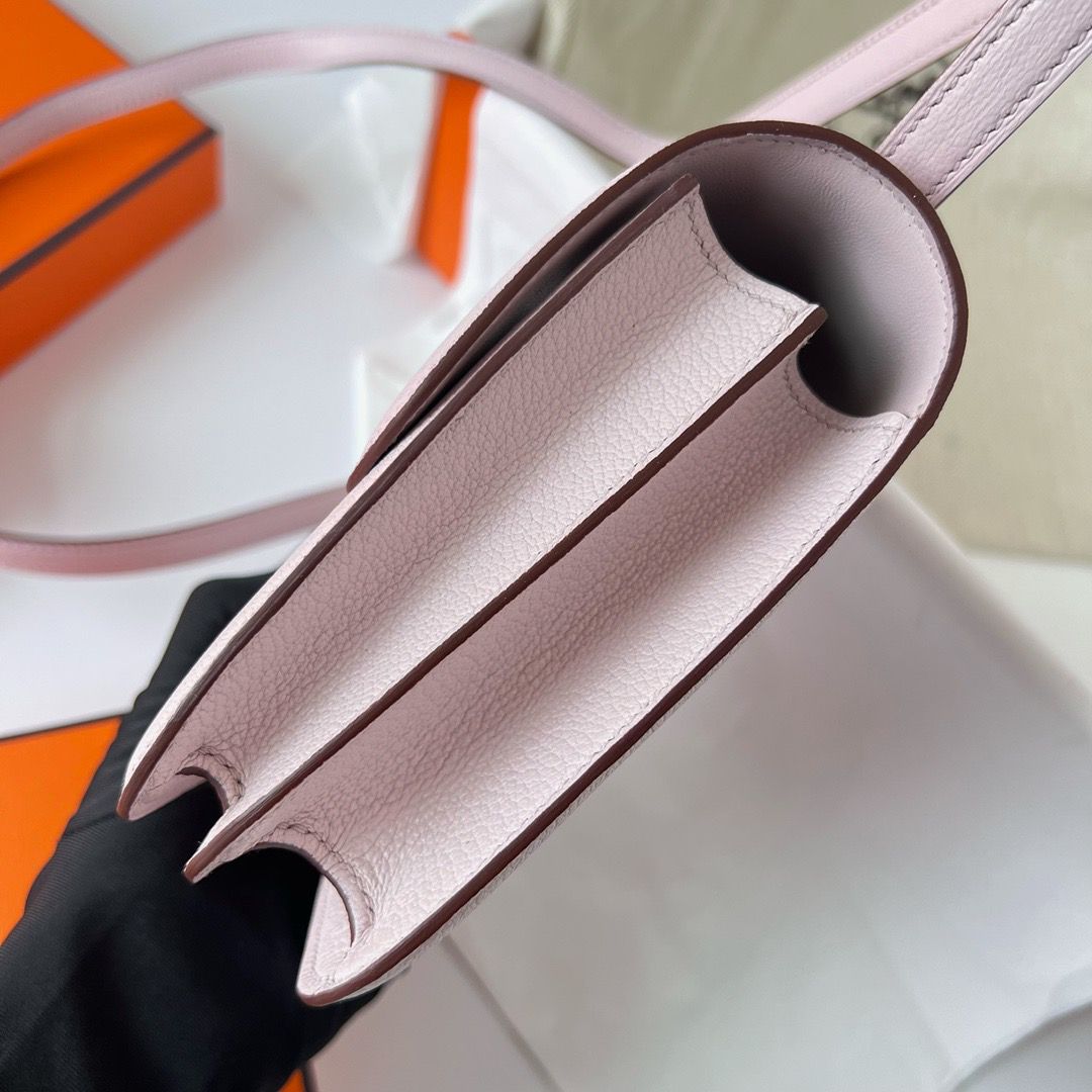 Hermes Constance 1-18 Mirror Bag In Mauve Pale Chevre Mysore Leather - Image 5