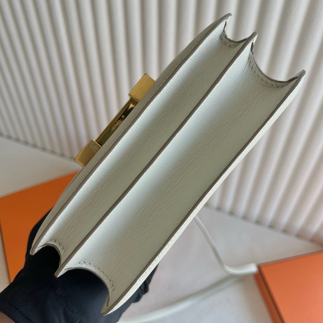 Hermes Constance 18 Verso Handmade Bag in Mushroom Chevre Mysore Goatskin - Image 9