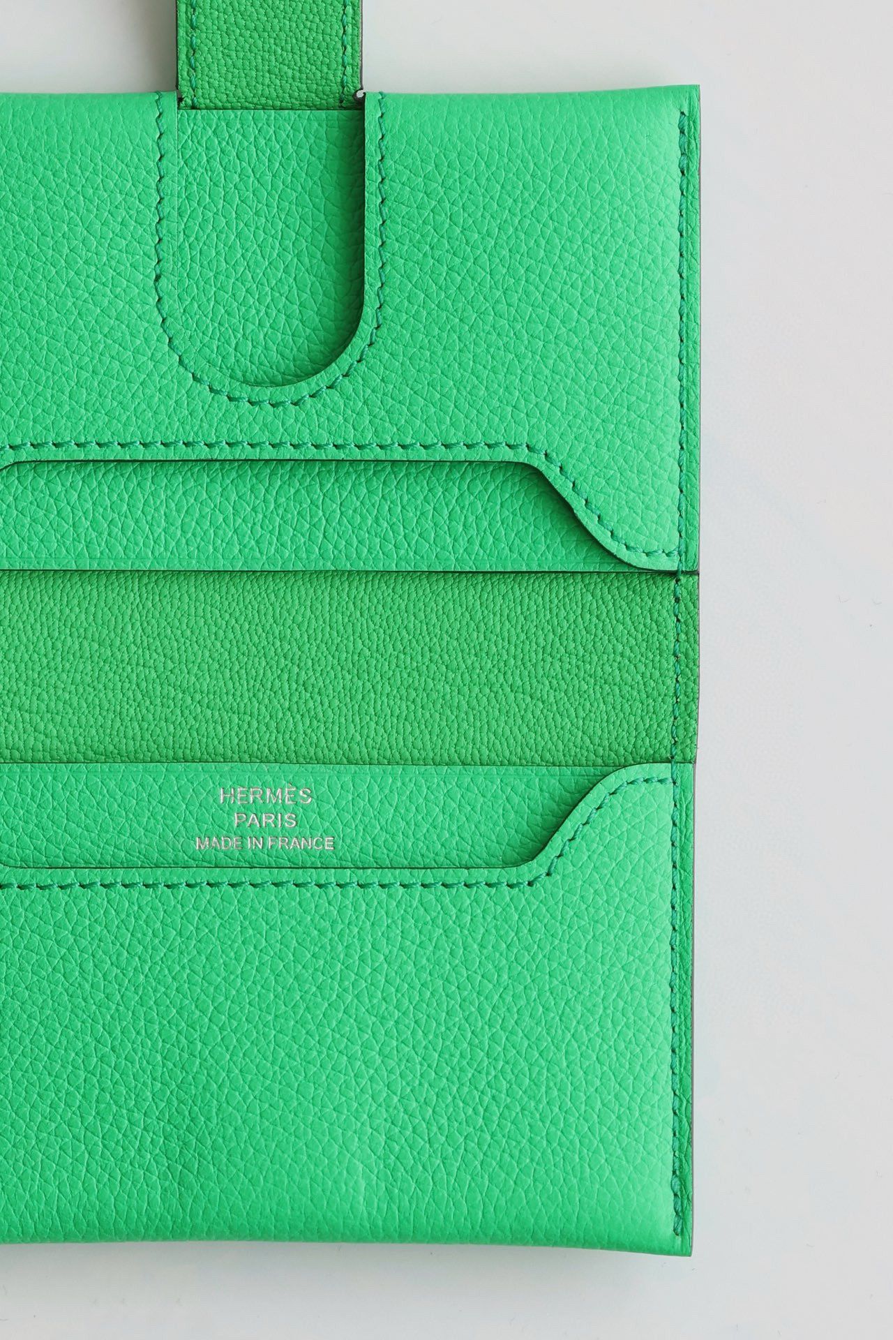 Hermes R.M.S Card Holder in Vert Comics Evergrain Calfskin - Image 6