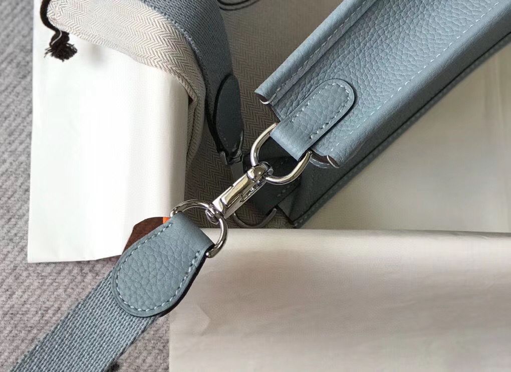 Hermes Evelyne III TPM Bag In Blue Lin Clemence Leather - Image 7
