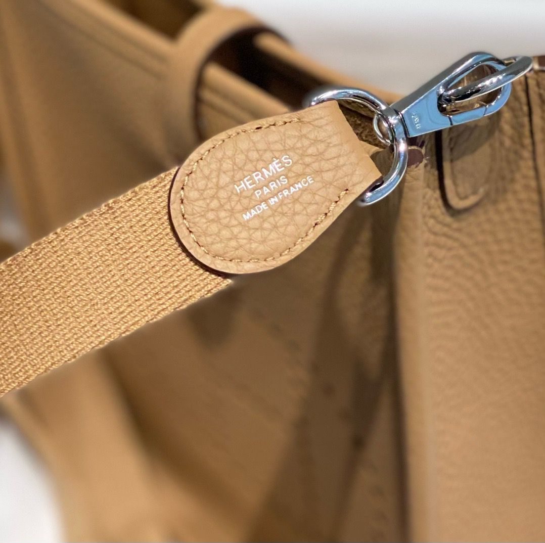 Hermes Evelyne III TPM Bag In Chai Clemence Leather - Image 6