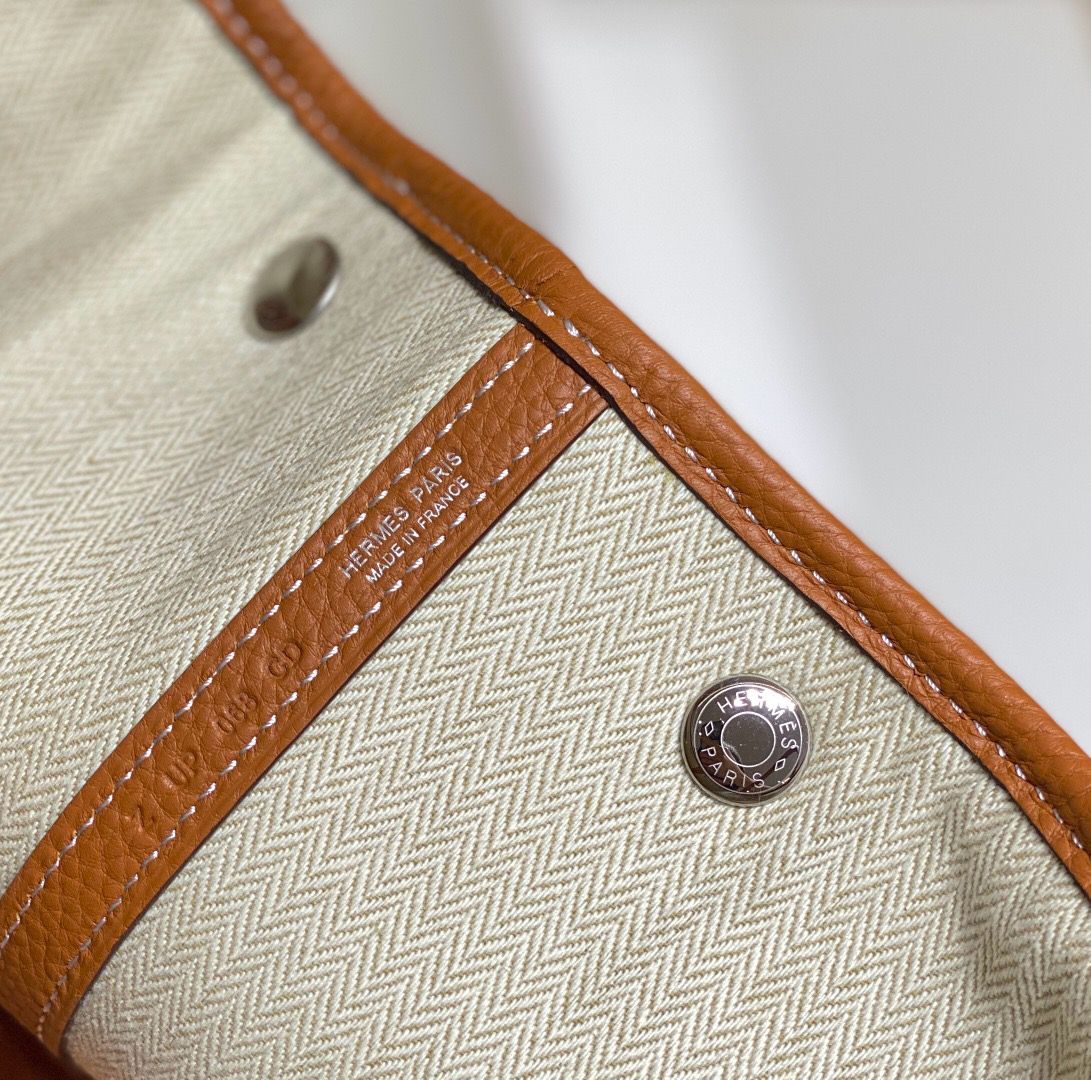 Hermes Garden Party 30cm Bag in Toile and Gold Leather - Image 8