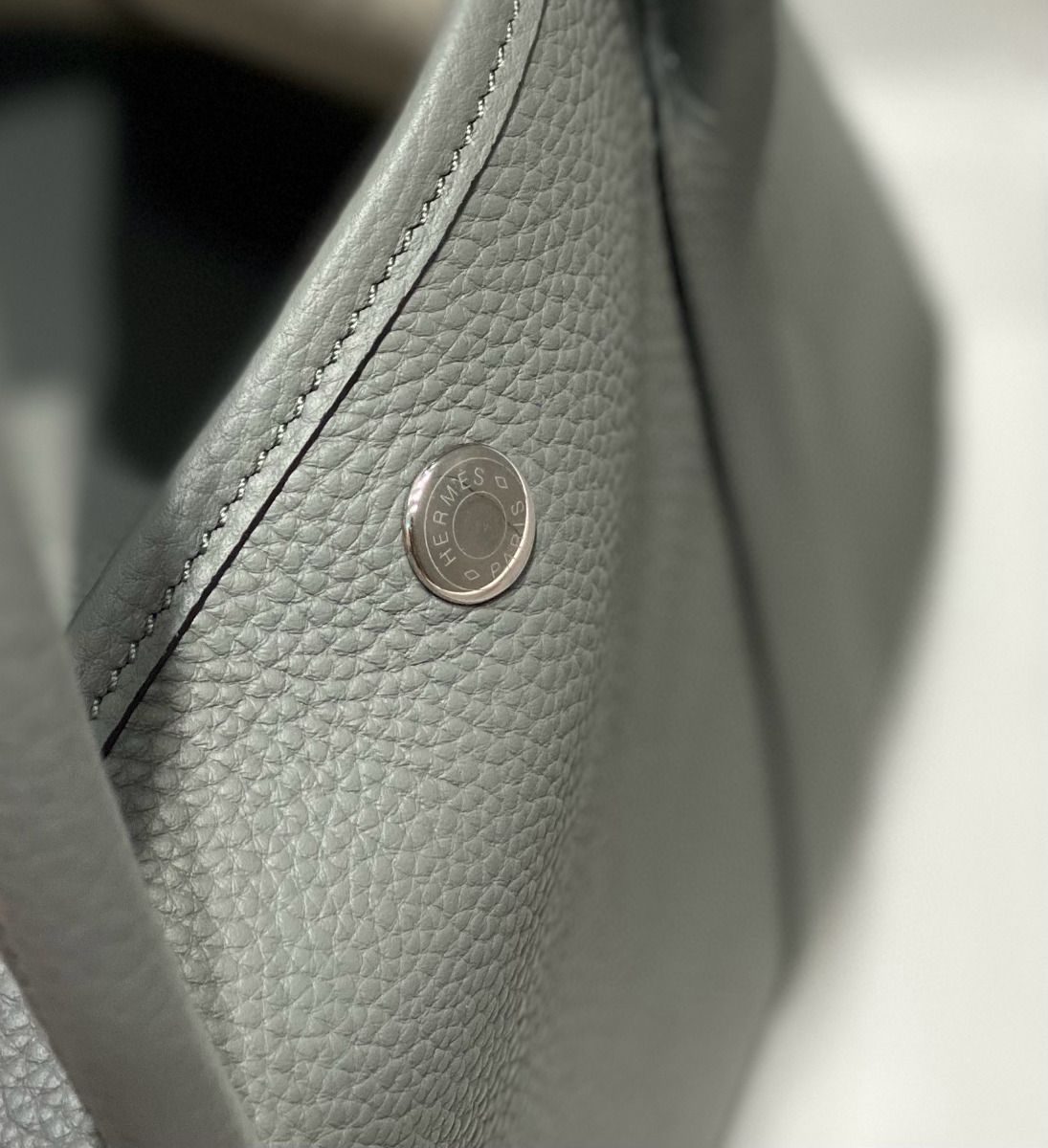 Hermes Garden Party 36 Bag In Gris Meyer Clemence Leather - Image 6