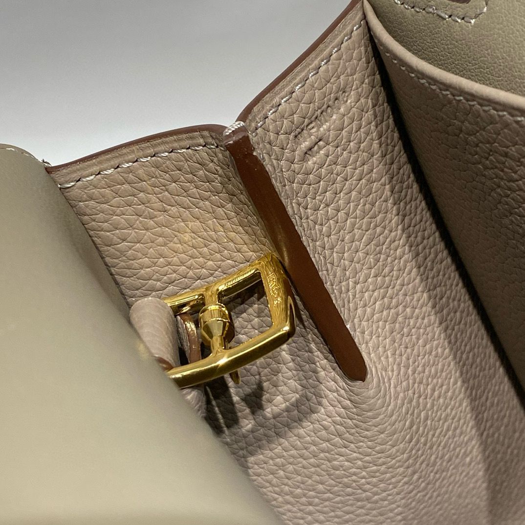 Hermes Halzan 25 Bag in Gris Asphalt Clemence Leather - Image 8