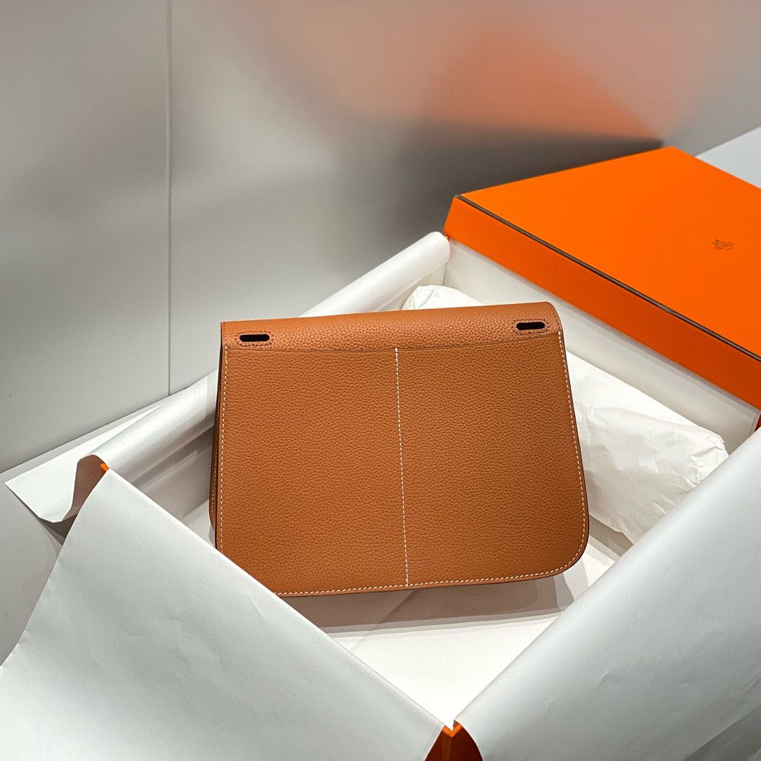 Hermes Halzan 25 Bag in Gold Clemence Leather - Image 3