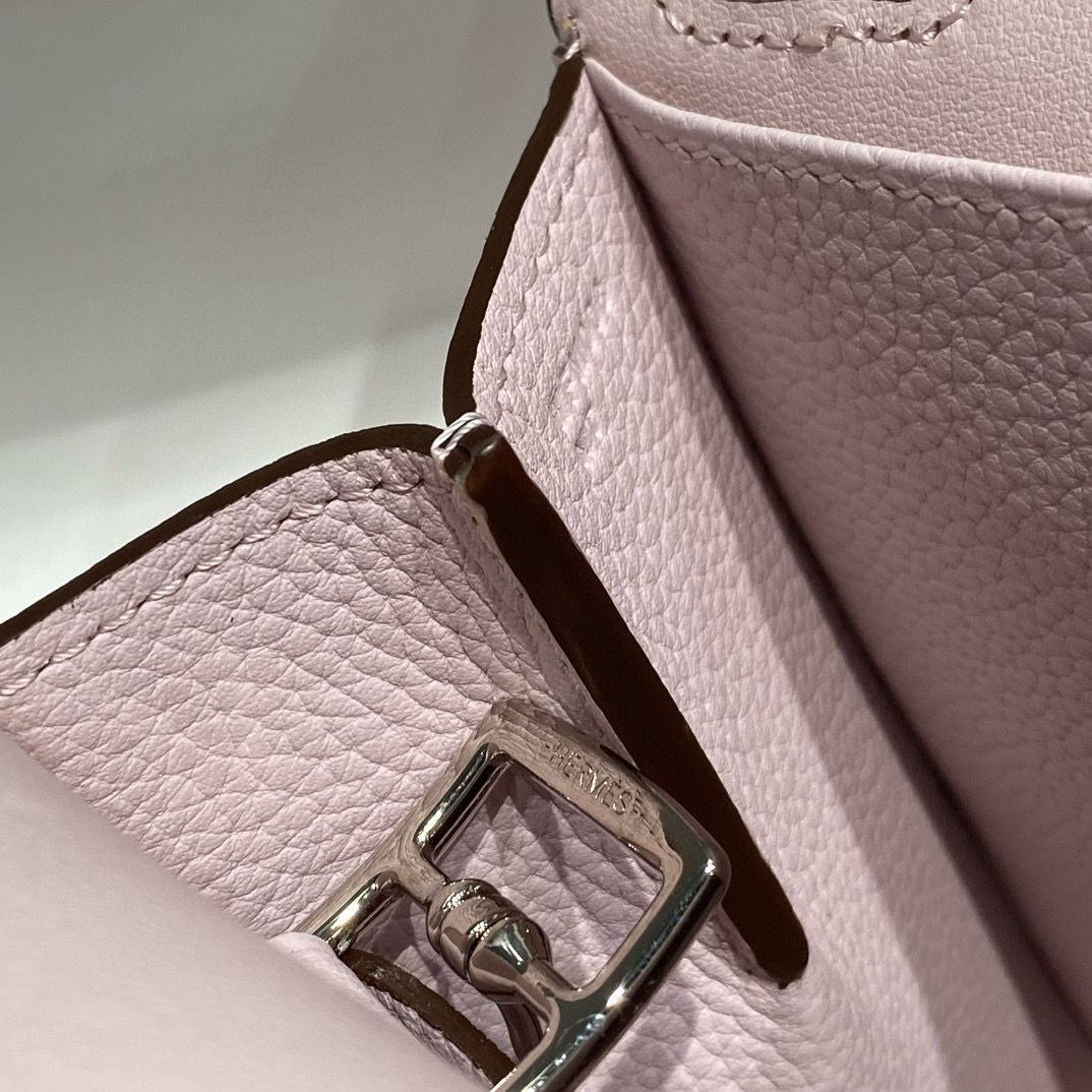 Hermes Halzan 25 Bag in Mauve Pale Clemence Leather - Image 8