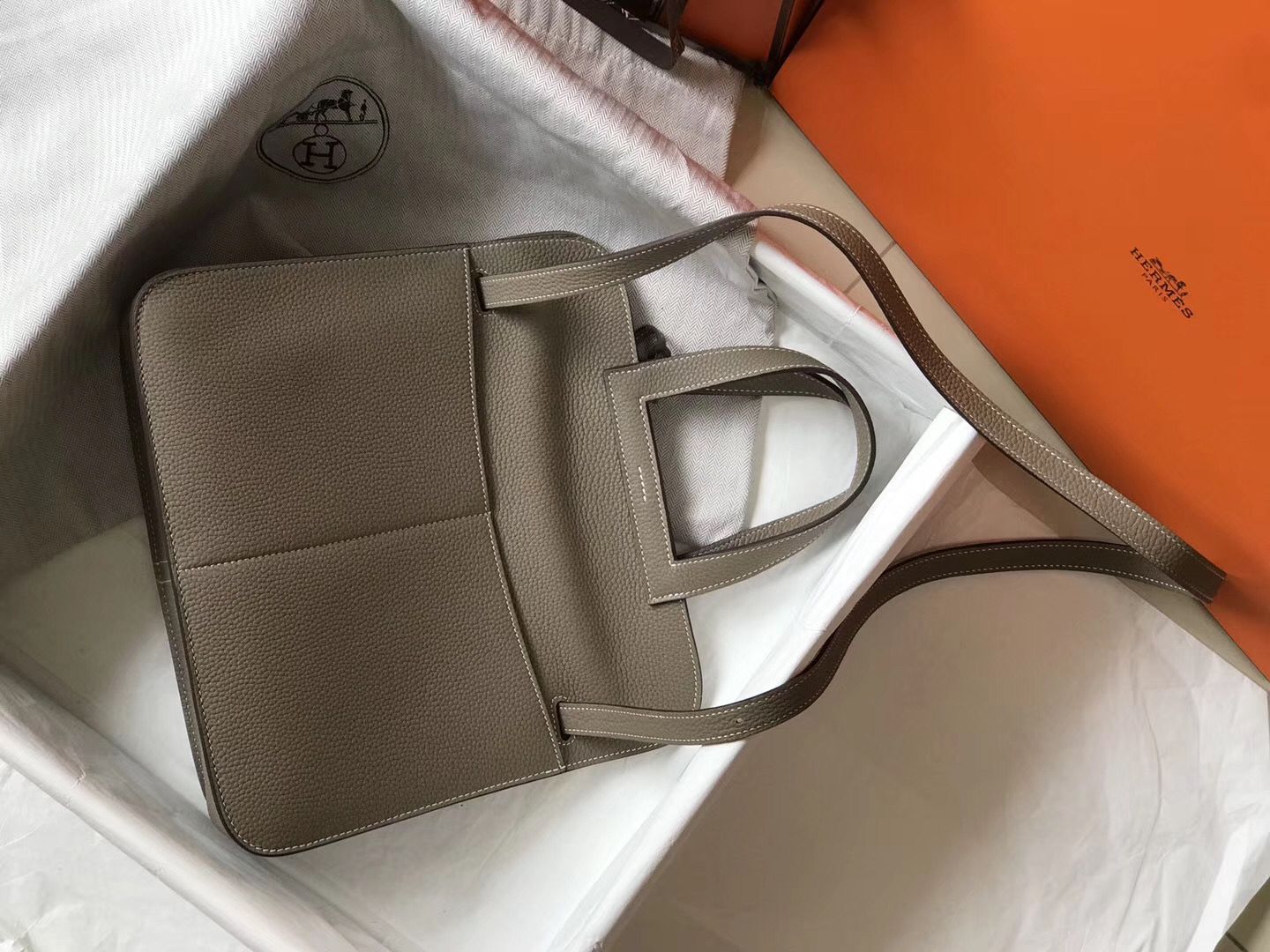 Hermes Halzan 31cm Bag In Grey Clemence Leather - Image 3