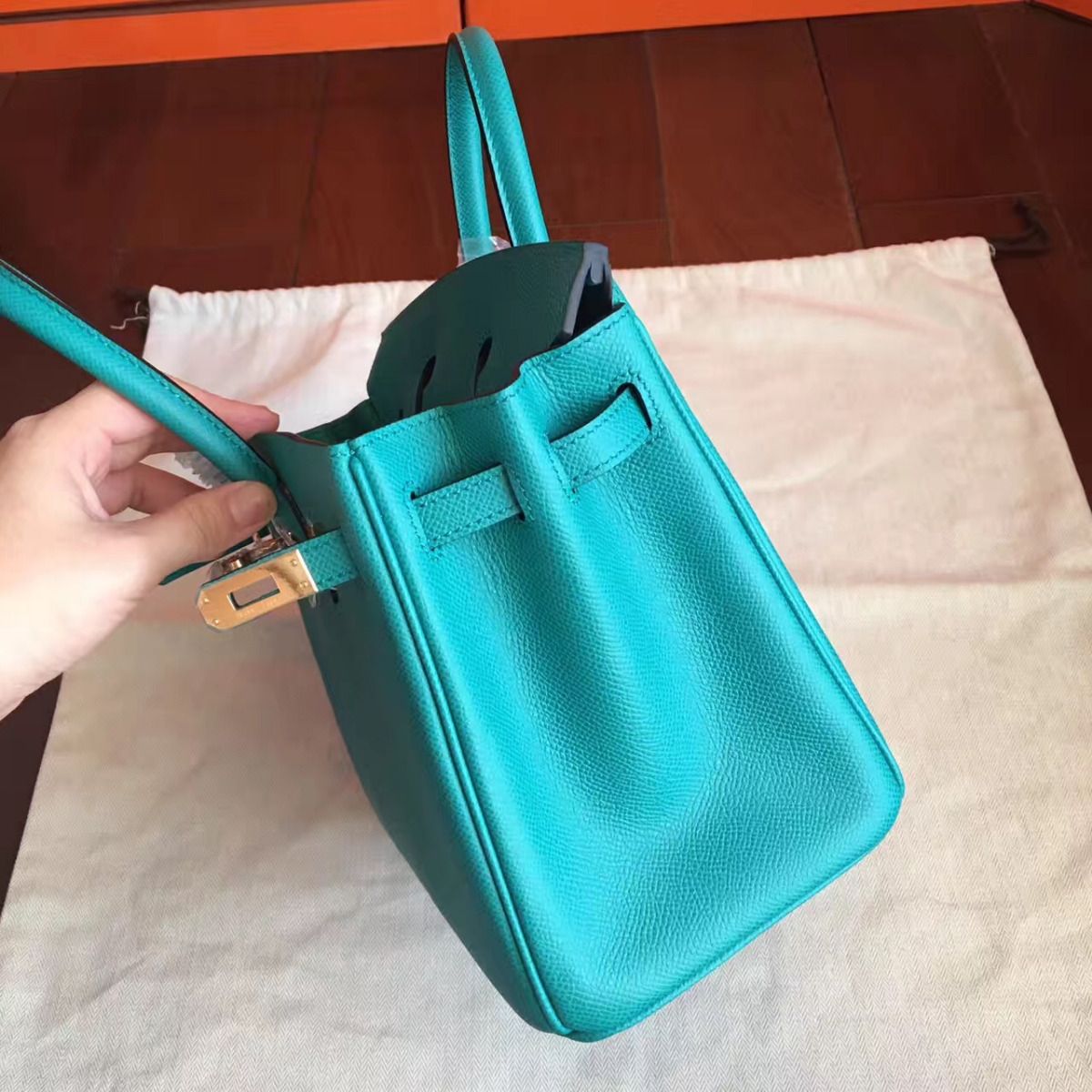 Hermes Birkin 25 Handmade Bag In Malachite Epsom Calfskin - Image 9
