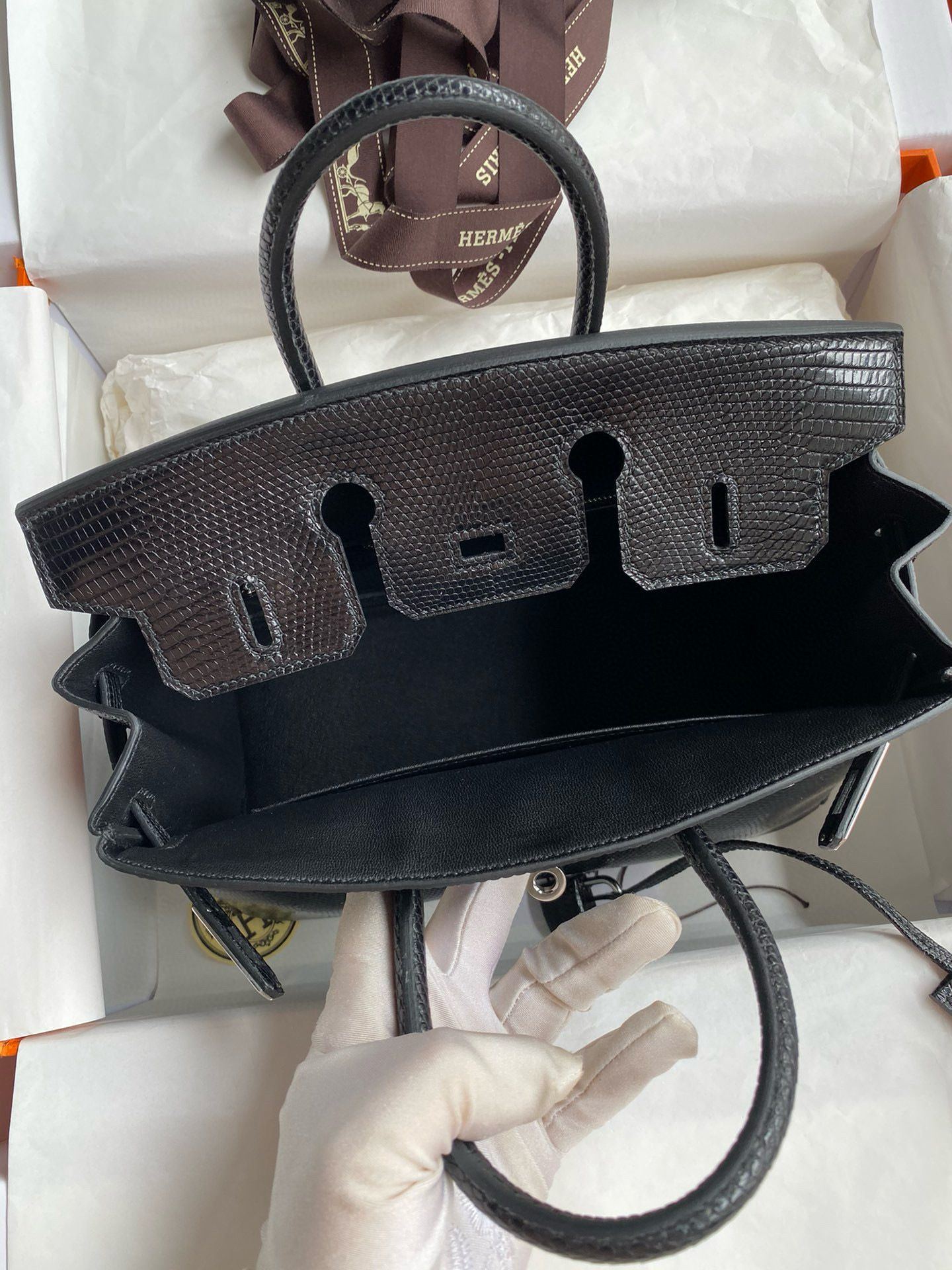 Hermes Birkin 25 Retourne Handmade Bag in Black Lizard Leather - Image 9