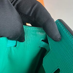 Hermes Birkin 25 Retourne Handmade Bag in Vert Comics Lizard Leather