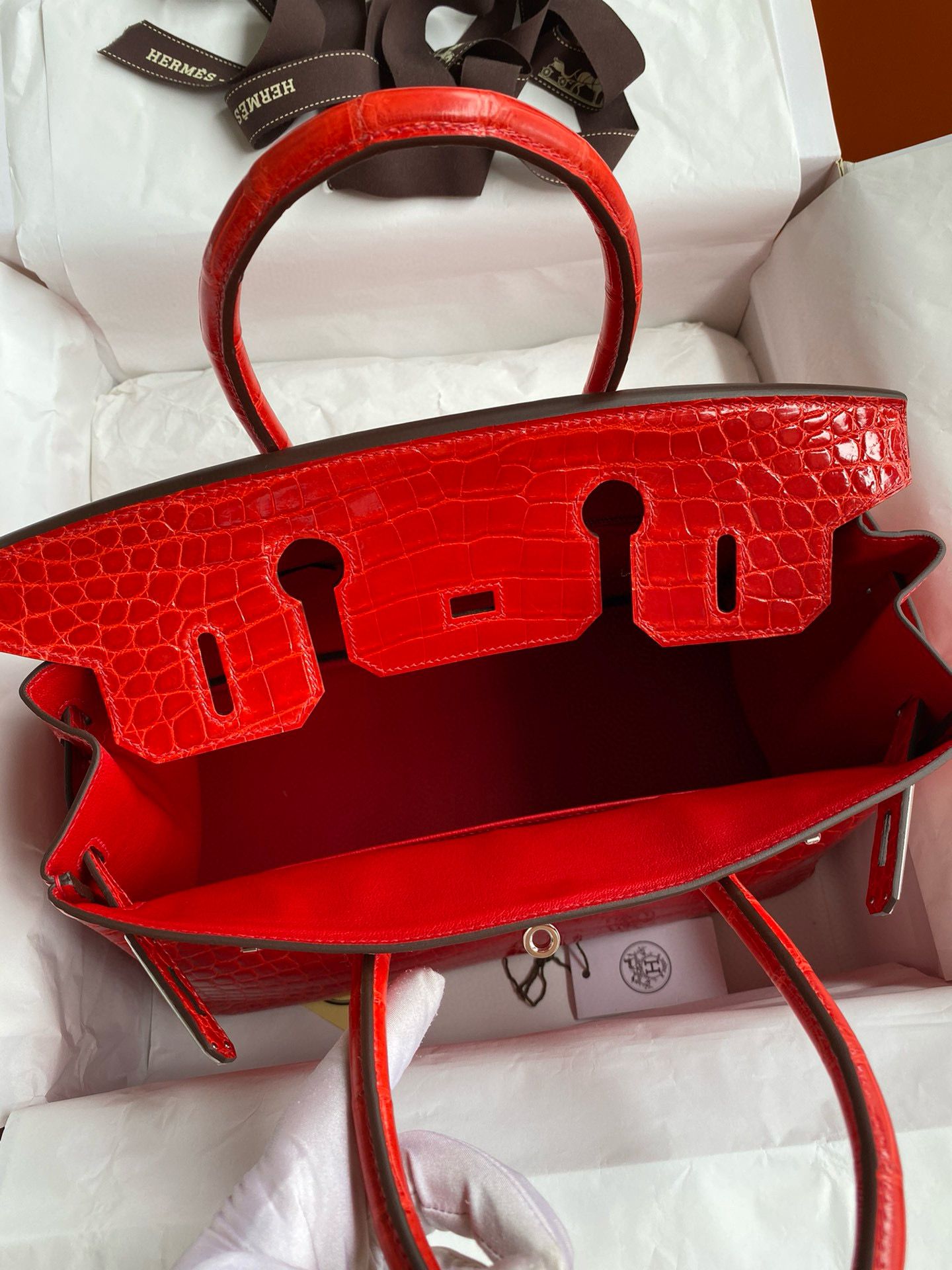 Hermes Birkin 25 Handmade Bag In Red Crocodile Niloticus Shiny Skin - Image 8