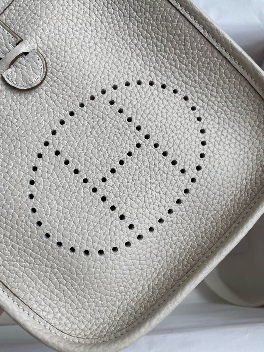 Hermes Evelyne Mini Handmade Bag in Craie Clemence Leather - Image 4