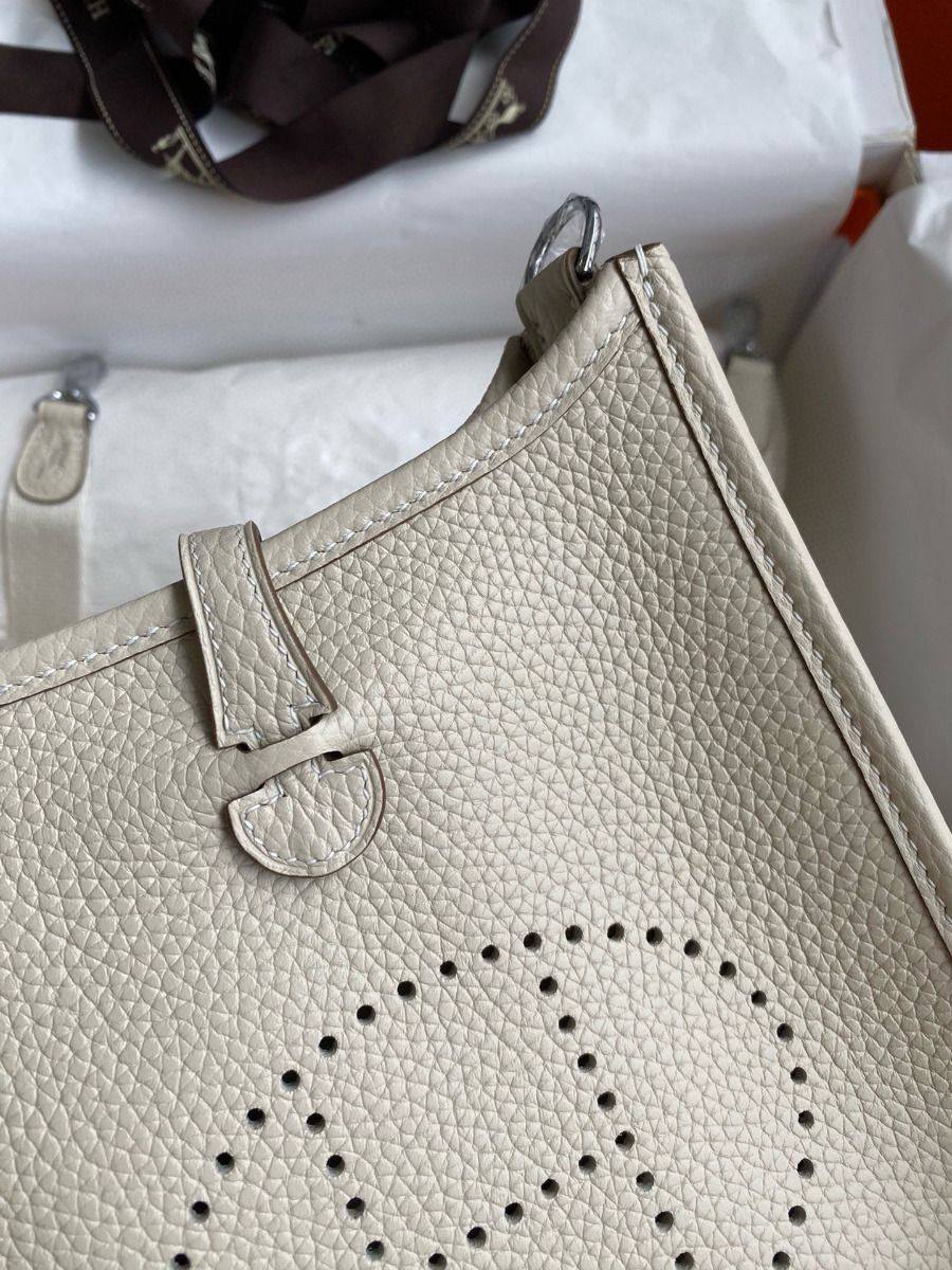 Hermes Evelyne Mini Handmade Bag in Craie Clemence Leather - Image 5