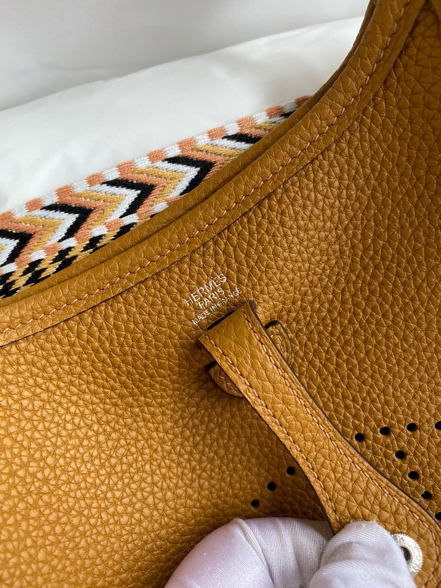 Hermes Evelyne Mini Handmade Bag in Sesame Clemence Leather - Image 5