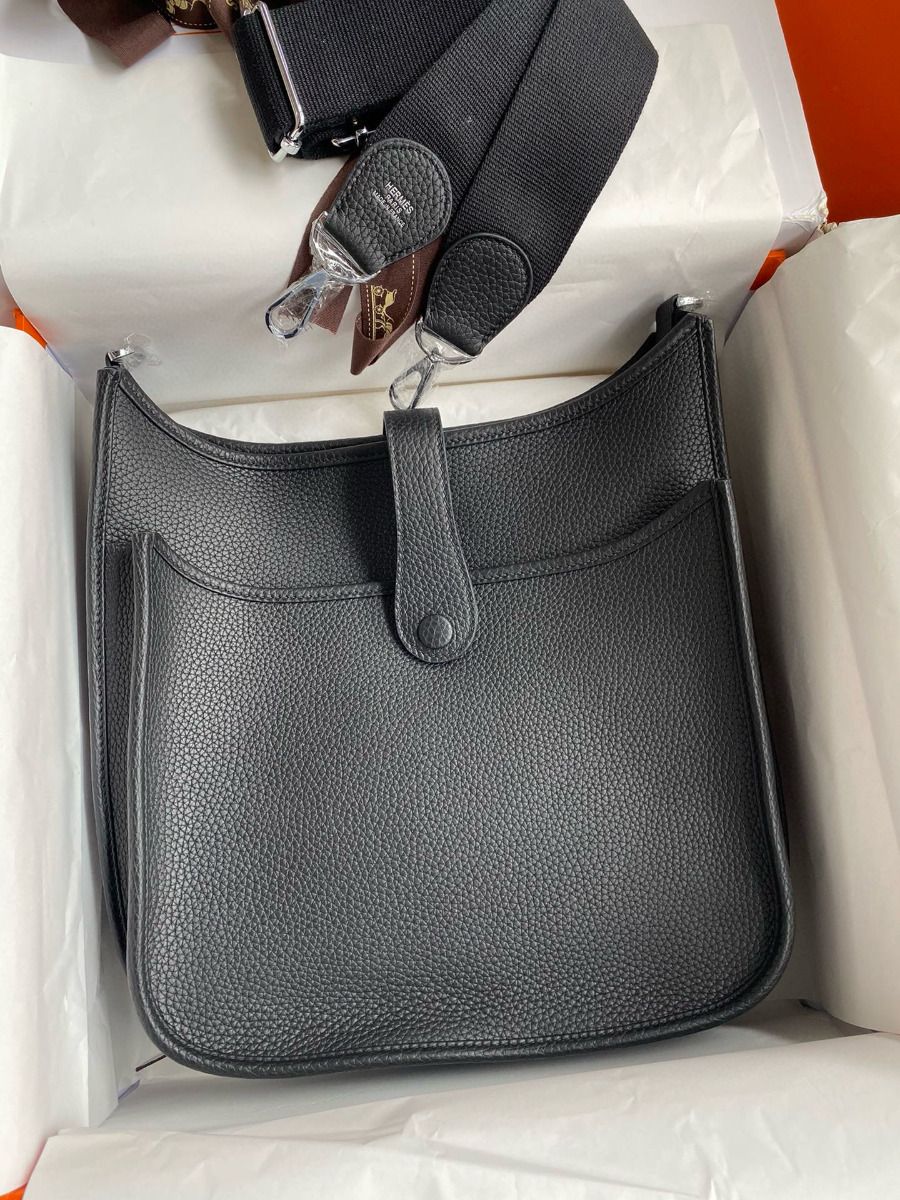 Hermes Evelyne III PM 29 Handmade Bag in Black Clemence Leather - Image 3
