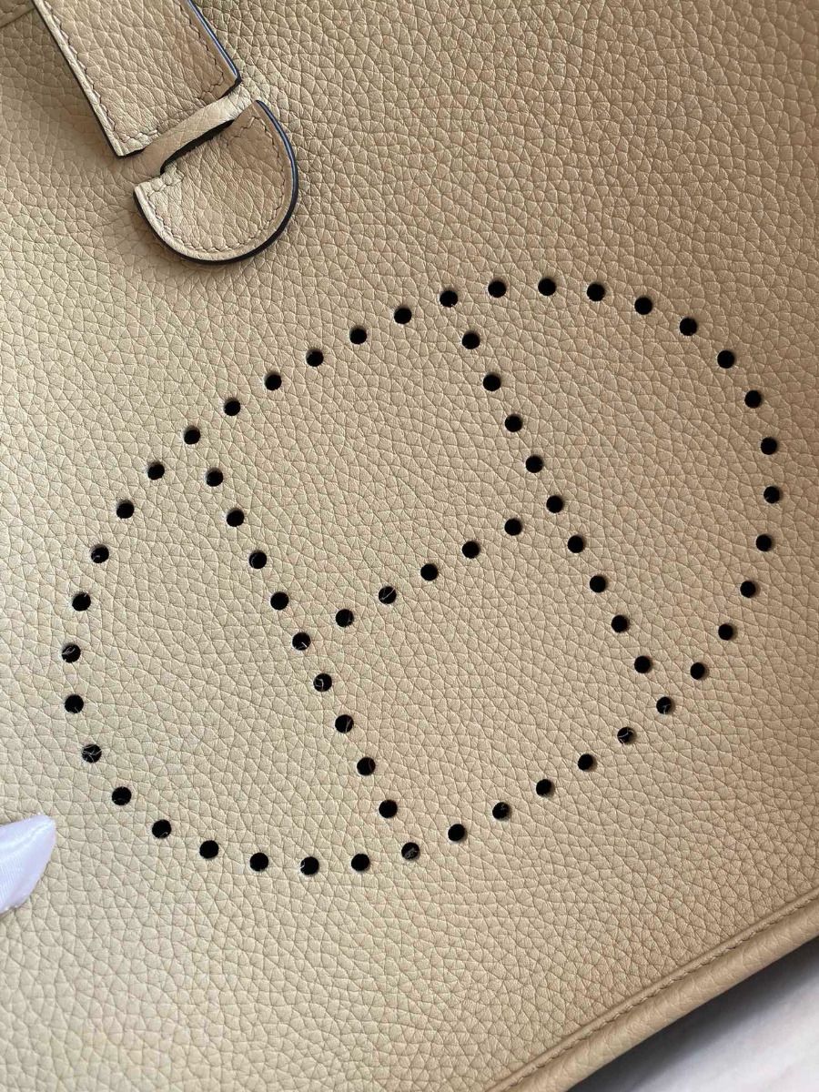 Hermes Evelyne III PM 29 Handmade Bag in Trench Clemence Leather - Image 5