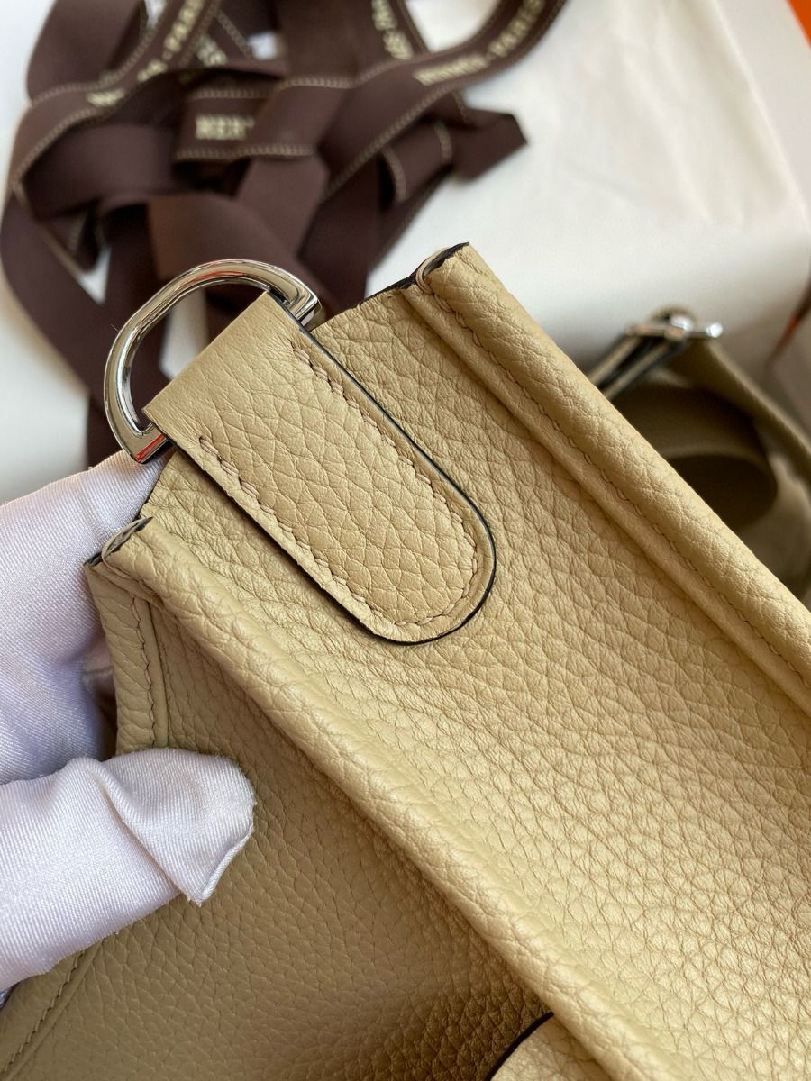 Hermes Evelyne III PM 29 Handmade Bag in Trench Clemence Leather - Image 10