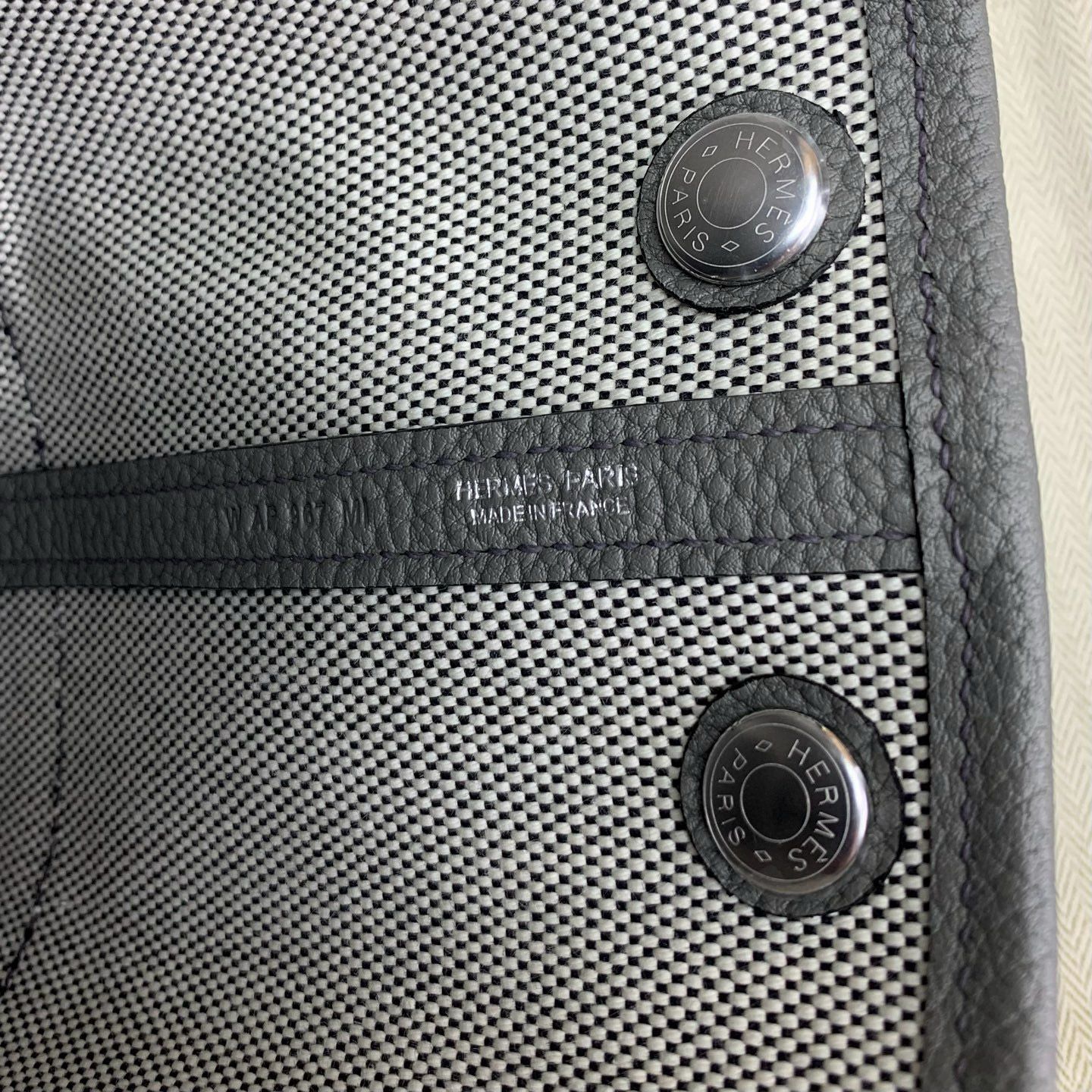 Hermes Neo Garden Party 23 Bag in Canvas and Gris Meyer Negonda Calfskin - Image 4