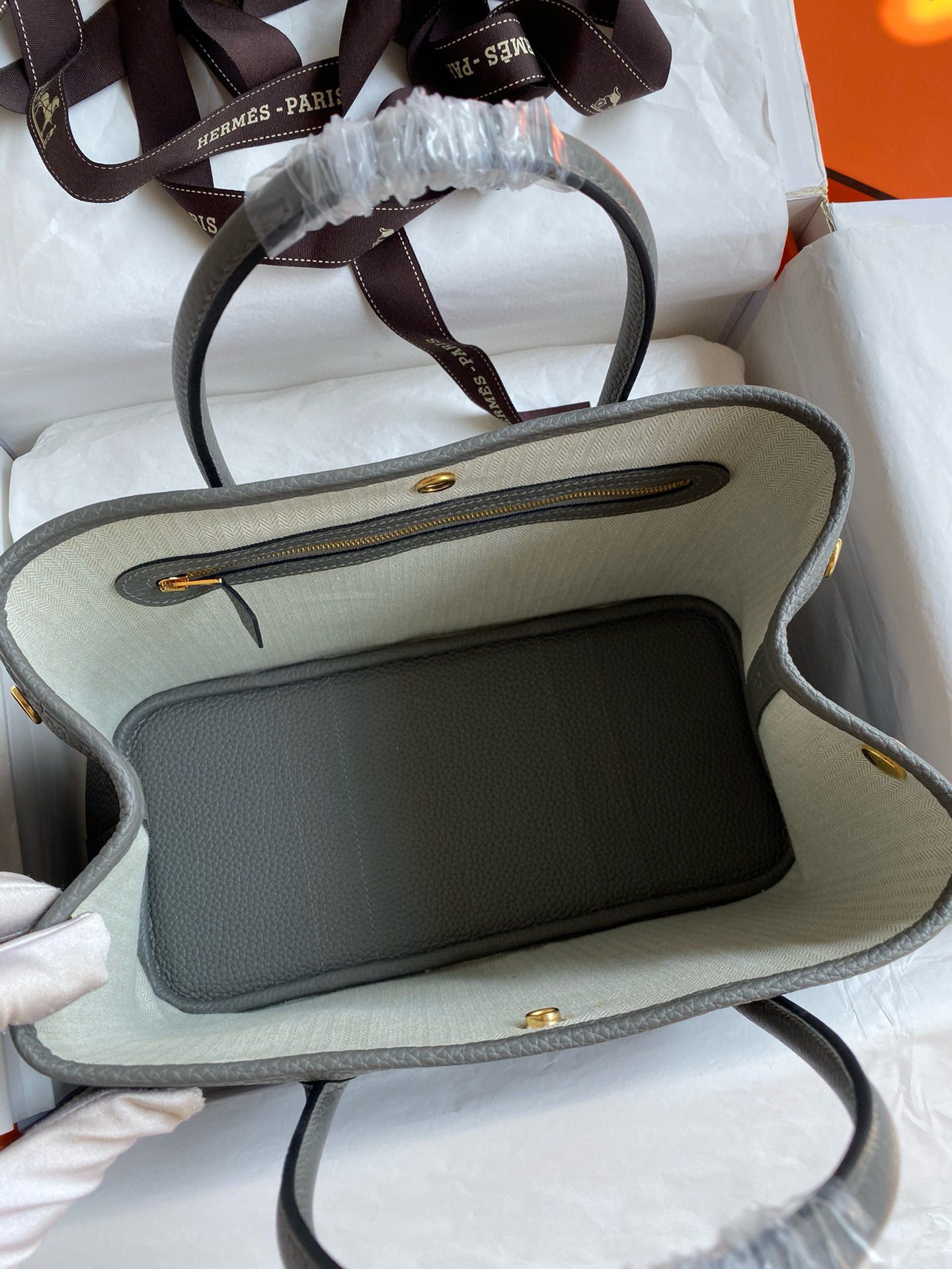 Hermes Garden Party 30 Handmade Bag in Gris Meyer Clemence Leather - Image 8