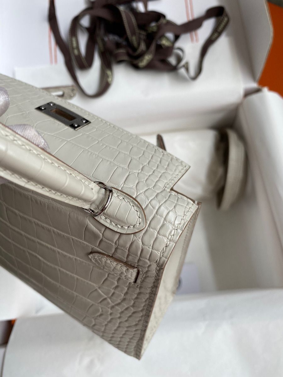 Hermes Kelly Mini II Sellier Handmade Bag In Grey Matte Alligator Leather - Image 8