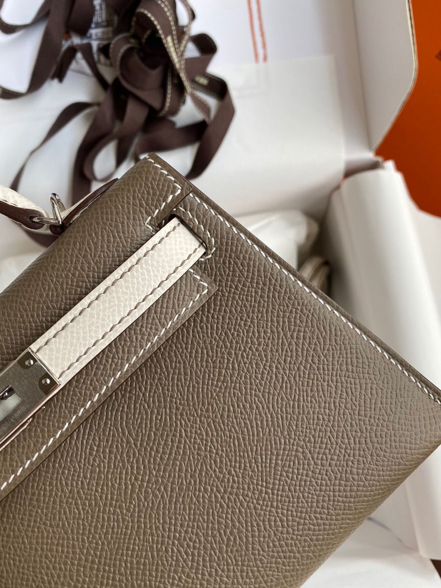 Hermes Kelly Mini II Sellier Bicolor Handmade Bag in Taupe and Craie Epsom Calfskin - Image 5
