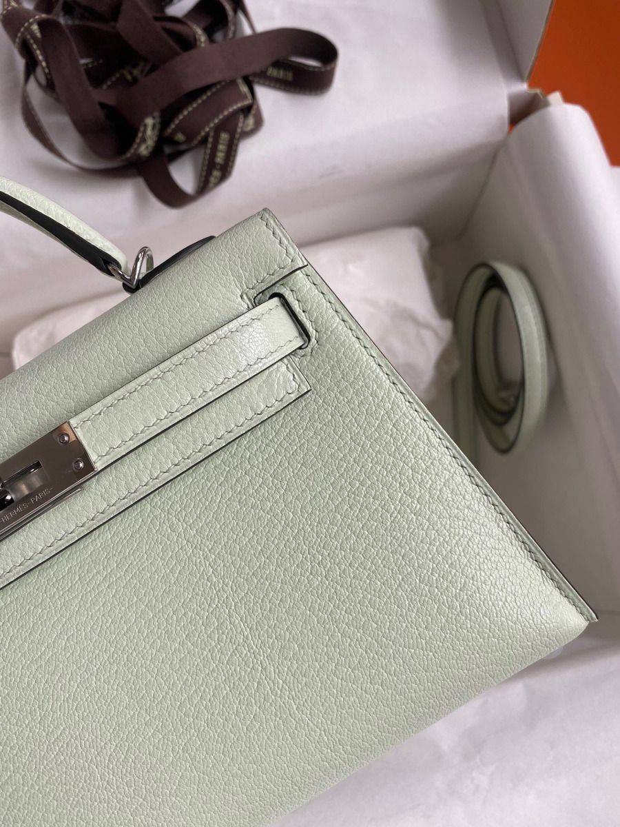 Hermes Kelly Mini II Sellier Handmade Bag In Vert Fizz Chevre Mysore Leather - Image 9