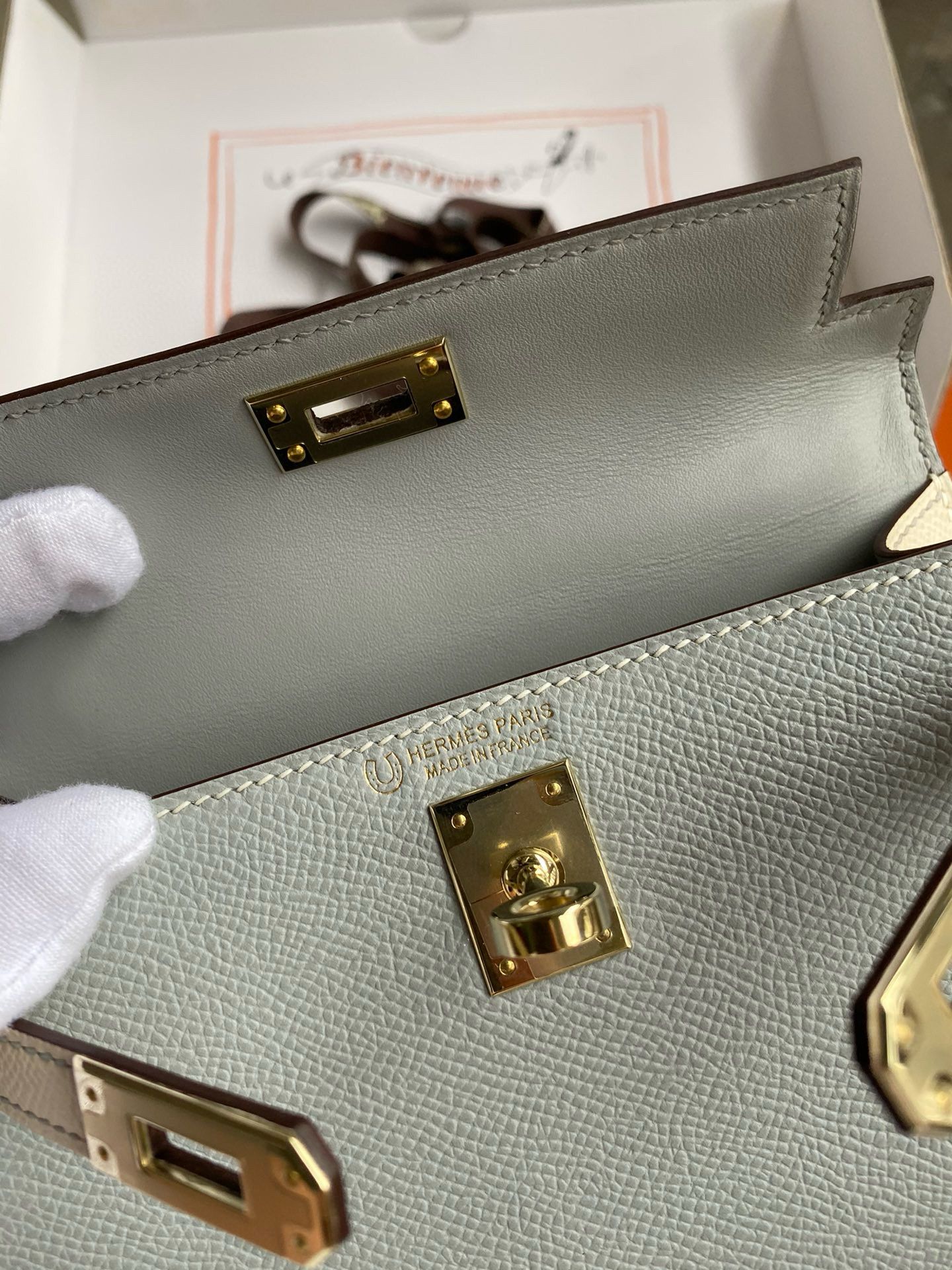 Hermes Kelly Mini II Sellier Bicolor Handmade Bag in Blue Lin and Craie Epsom Calfskin - Image 9