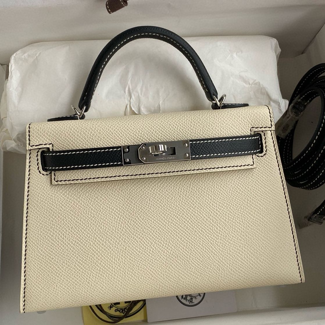 Hermes Kelly Mini II Sellier Bicolor Handmade Bag in Nata and Black Epsom Calfskin