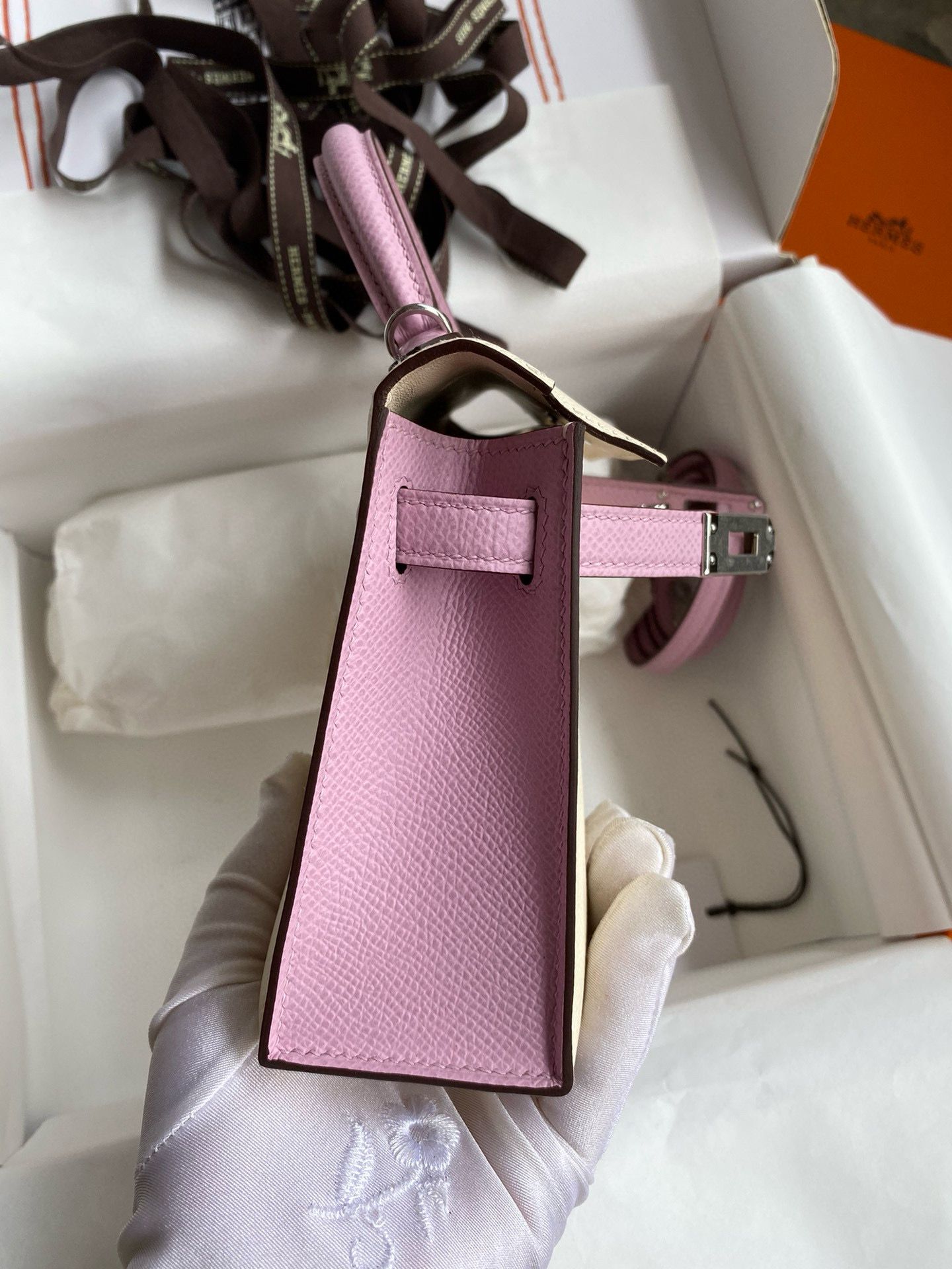 Hermes Kelly Mini II Sellier Bicolor Handmade Bag in Nata and Mauve Sylvestre Epsom Calfskin - Image 7