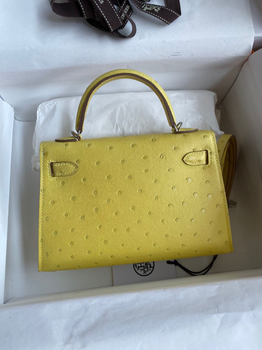Hermes Kelly Mini II Sellier Handmade Bag In Lime Ostrich Leather - Image 3