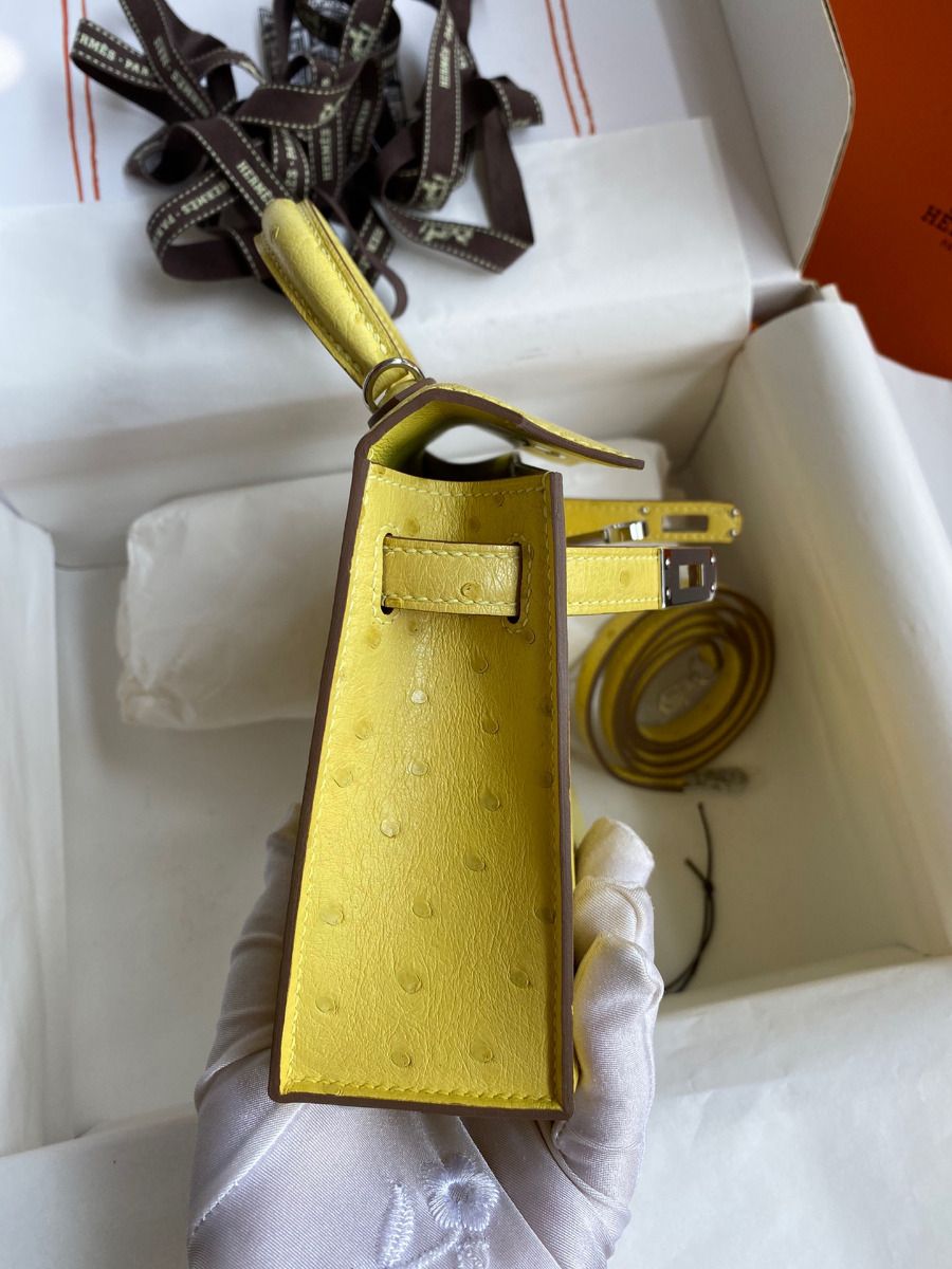 Hermes Kelly Mini II Sellier Handmade Bag In Lime Ostrich Leather - Image 7