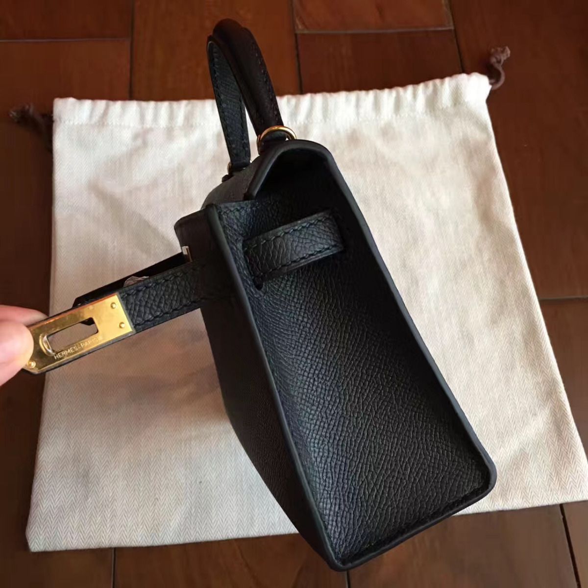 Hermes Kelly Mini II Handmade Bag In Black Epsom Leather - Image 8