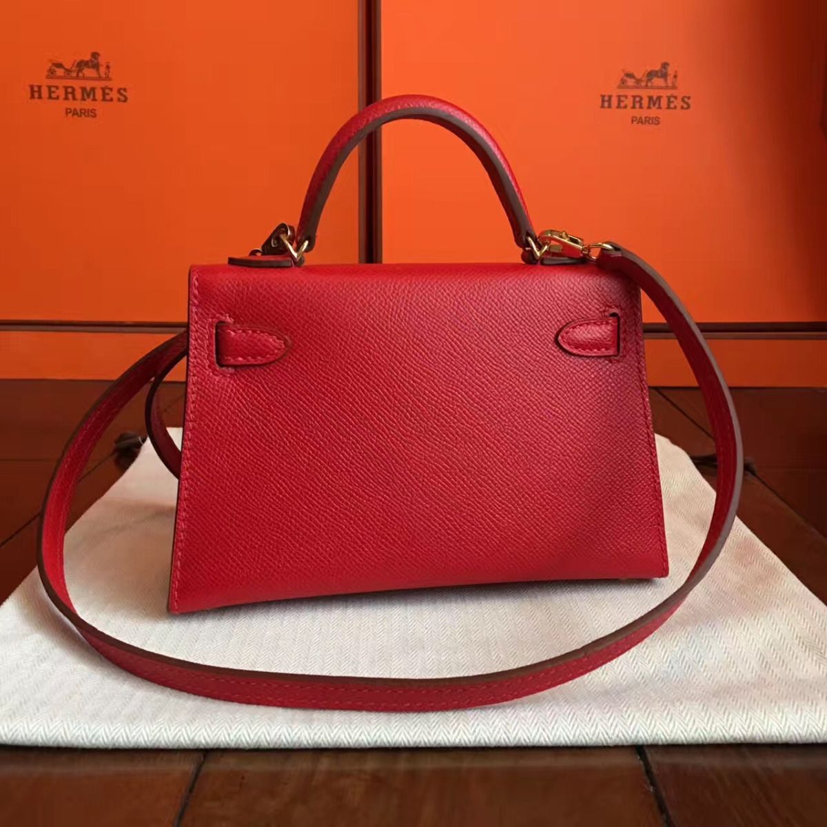 Hermes Kelly Mini II Handmade Bag In Red Epsom Leather - Image 3