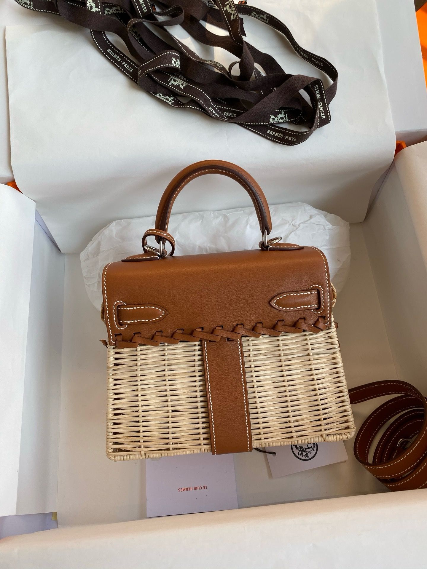 Hermes Picnic Kelly Mini 20 Bag in Wicker and Gold Calfskin - Image 6