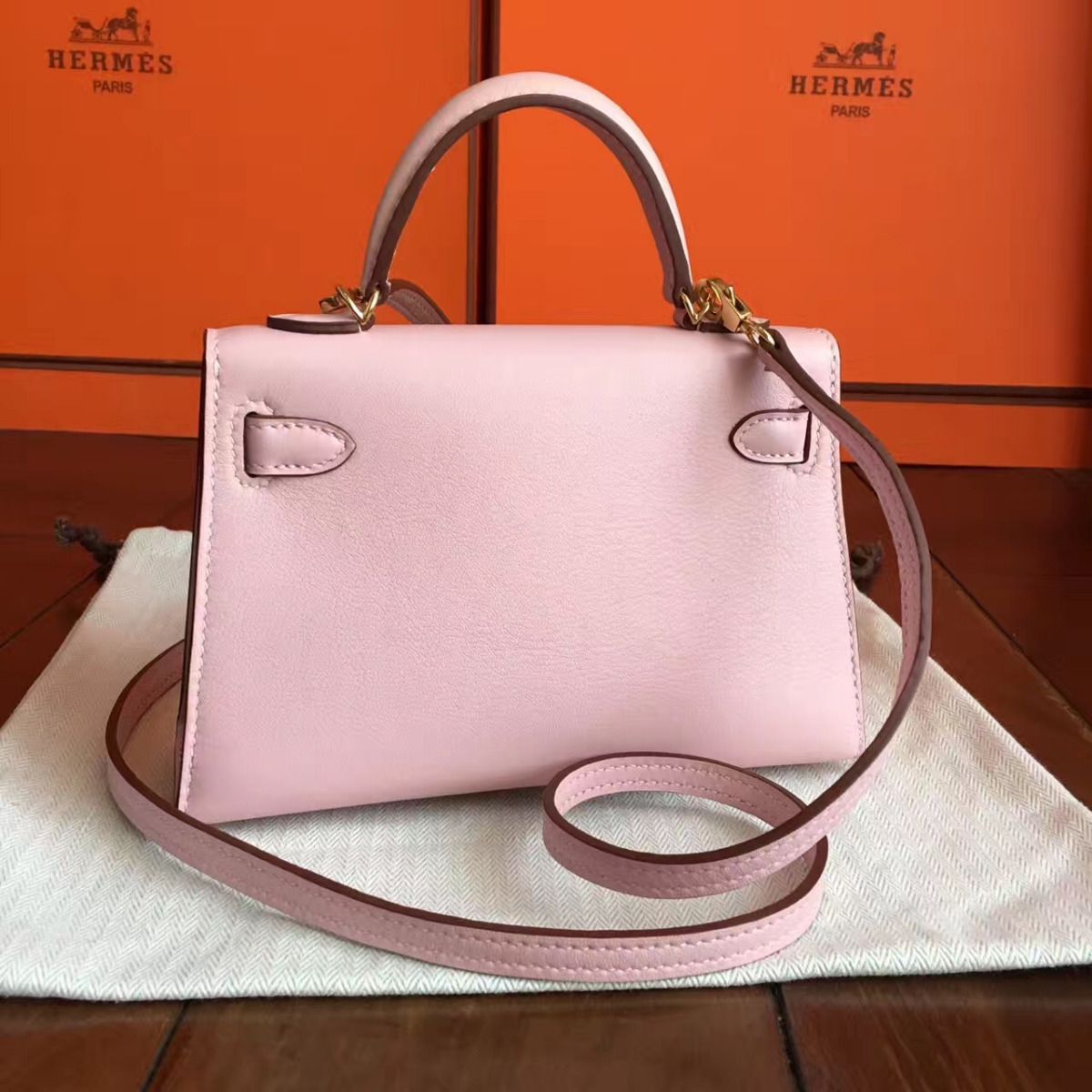 Hermes Kelly Mini II Handmade Bag In Rose Dragee Swift Calfskin - Image 3