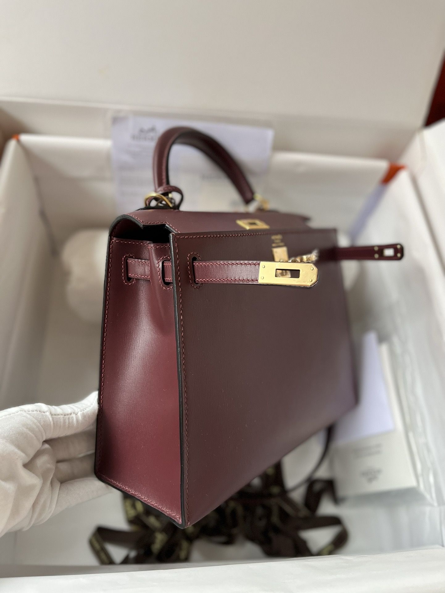Hermes Kelly Sellier 25 Handmade Bag in Bordeaux Box Calfskin - Image 6