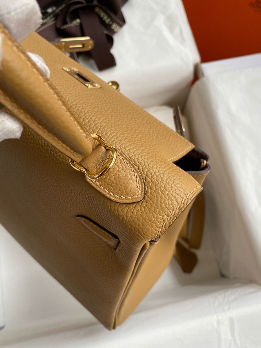 Hermes Kelly Retourne 25 Handmade Bag In Biscuit Clemence Leather - Image 7