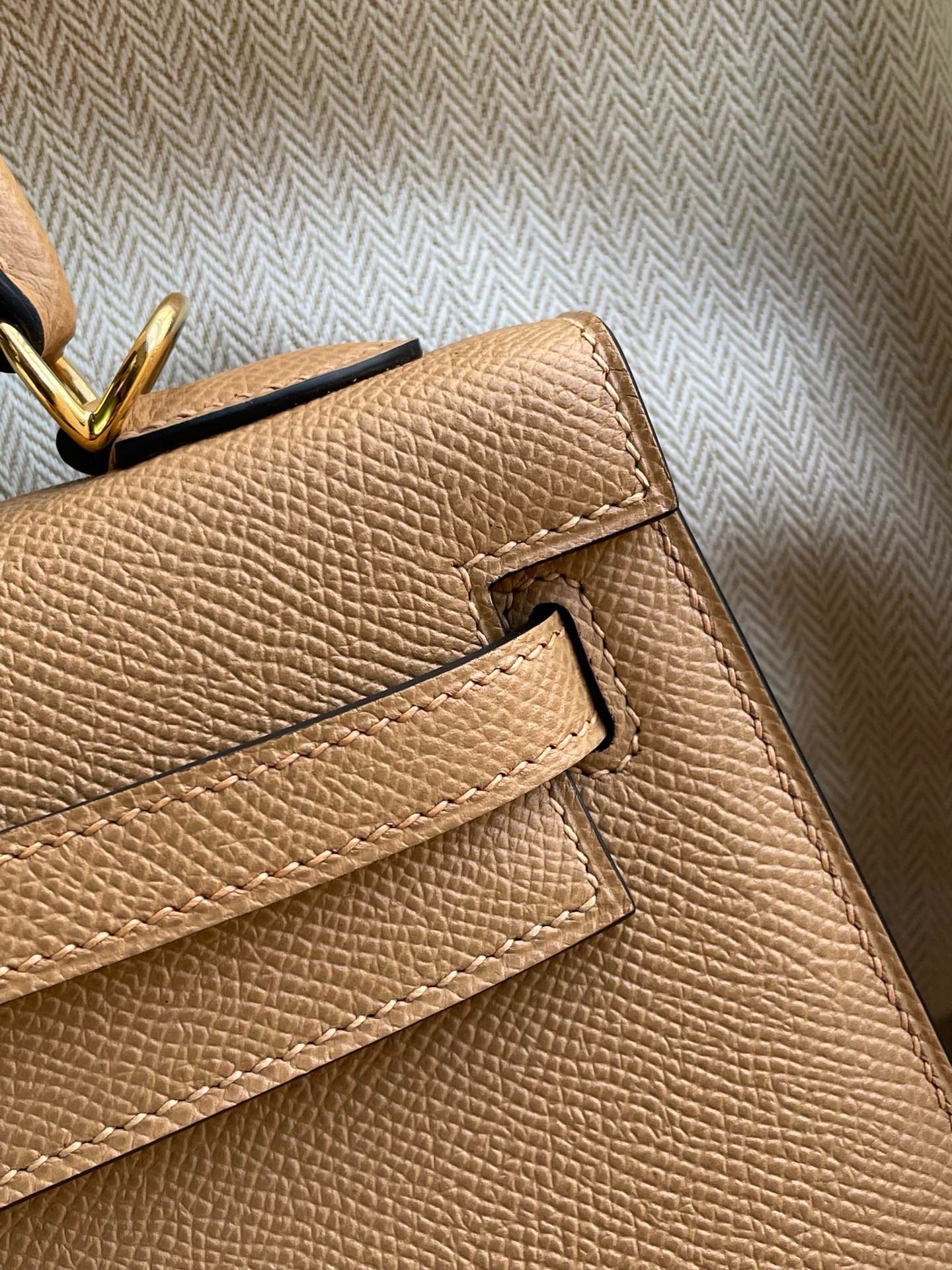 Hermes Kelly Sellier 25 Handmade Bag In Chai Epsom Calfskin - Image 3