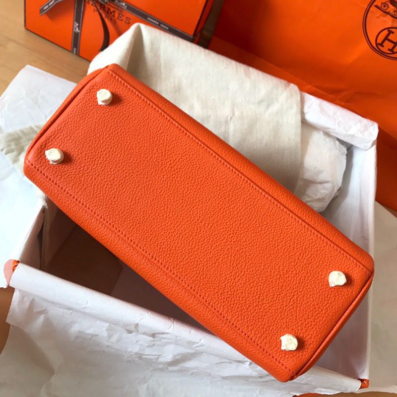 Hermes Kelly Retourne 28 Handmade Bag In Orange Clemence Leather - Image 8