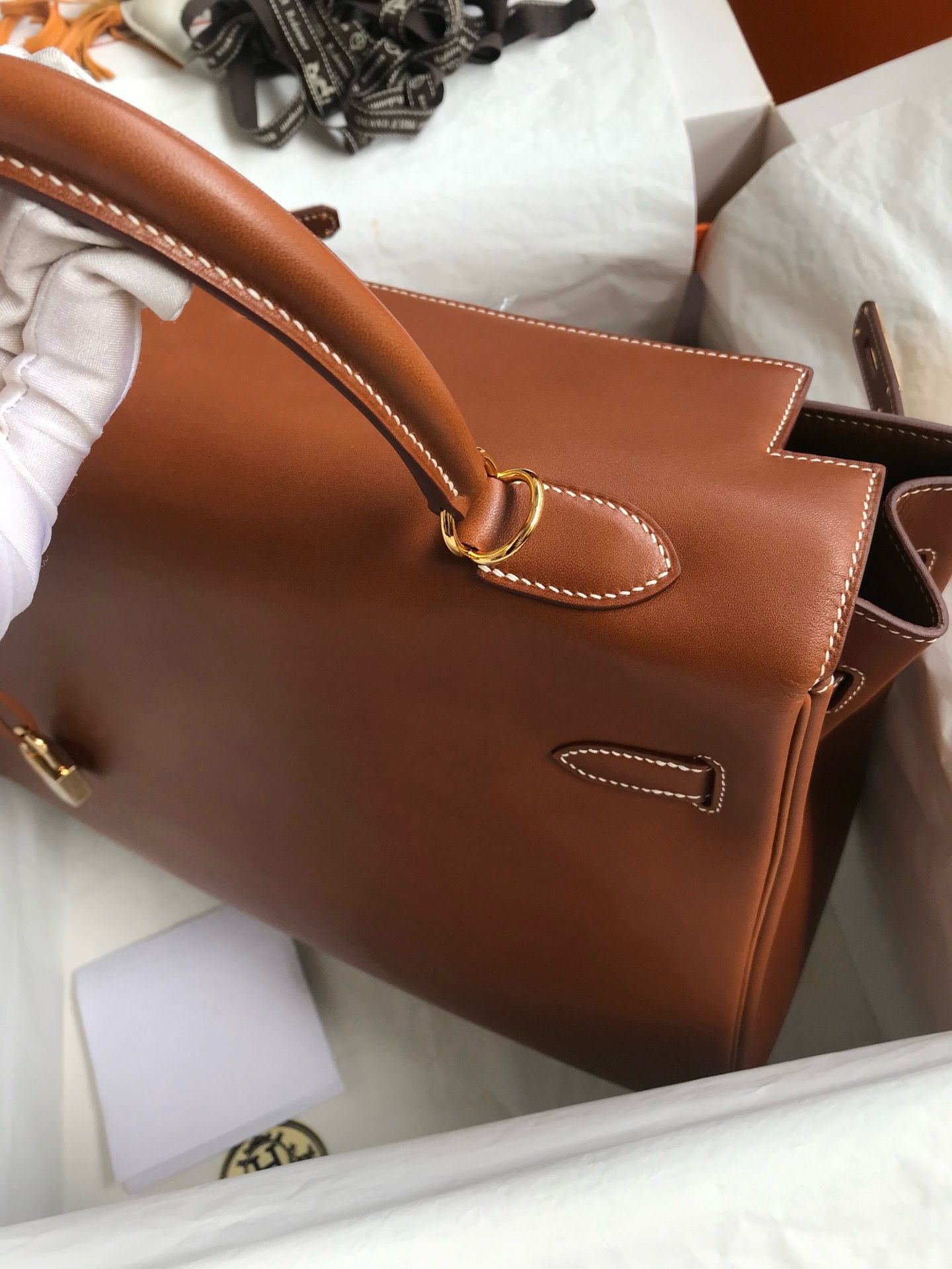 Hermes Kelly Retourne 35 Handmade Bag in Gold Barenia Calfskin - Image 7